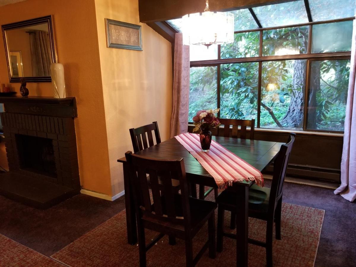Lovely One Bedroom Condo With Indoor Fireplace. 联邦路 外观 照片